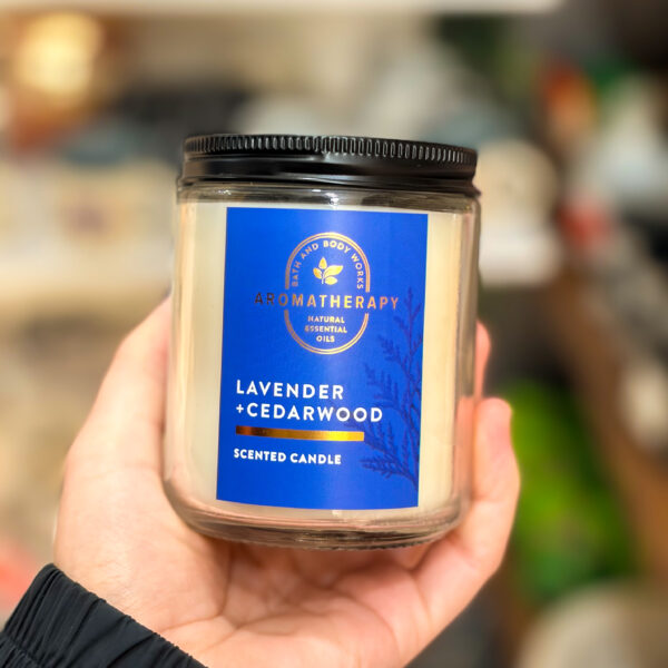 Свічка Lavender + Cedarwood від Bath & Body Works (200 г)