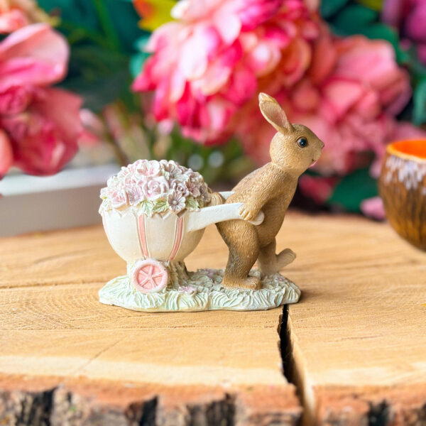 Керамічна фігурка Кролик з квітковим візочком