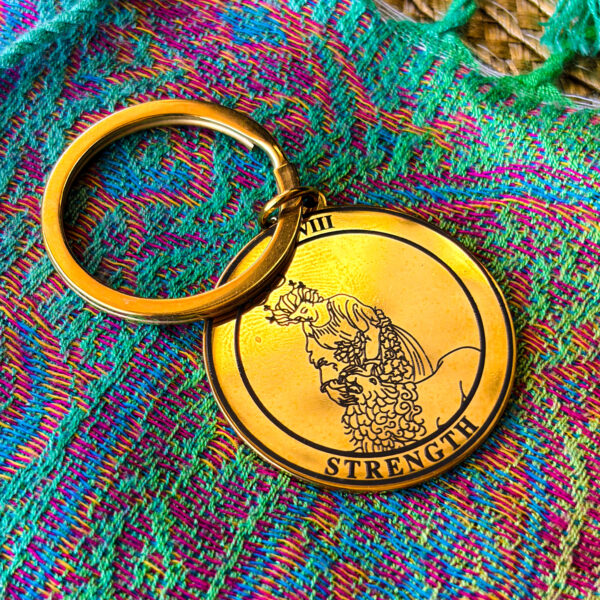 Брелок Таро Сила золото