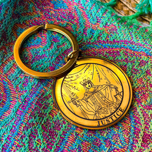 Брелок Таро Справедливість золото